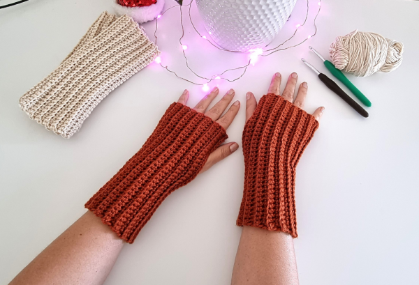 "Ridged Fingerless Gloves" by Olga Vogel. Photo from ravelry.com.